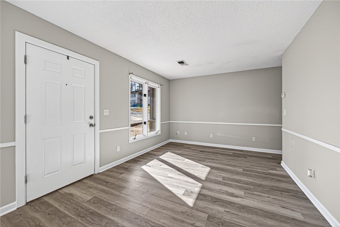 Townhouse Tct 3 A/K/A Drake Court Bvv - Residential