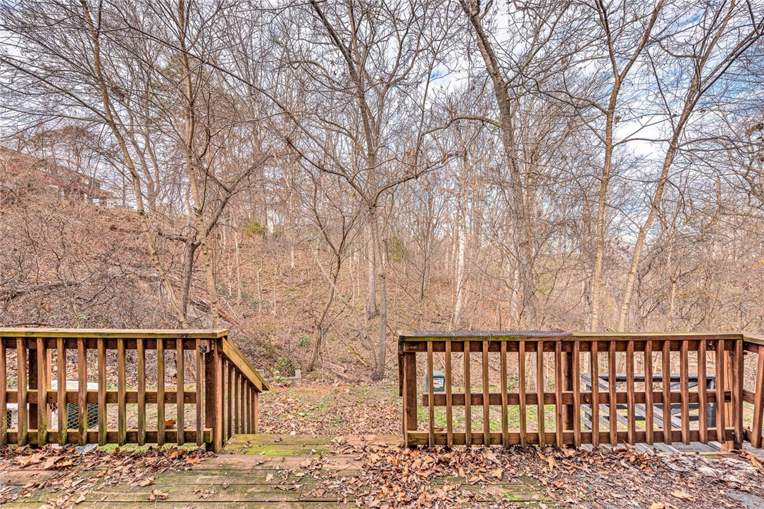 Townhouse Tct 3 A/K/A Drake Court Bvv - Residential