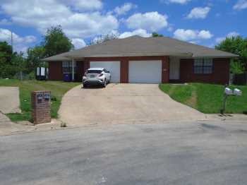 Don't miss out on this 2 bed, 2 bath duplex in a great location close to everything NWA has to offer. All appliances included except washer/dryer. No pets allowed at this property.
