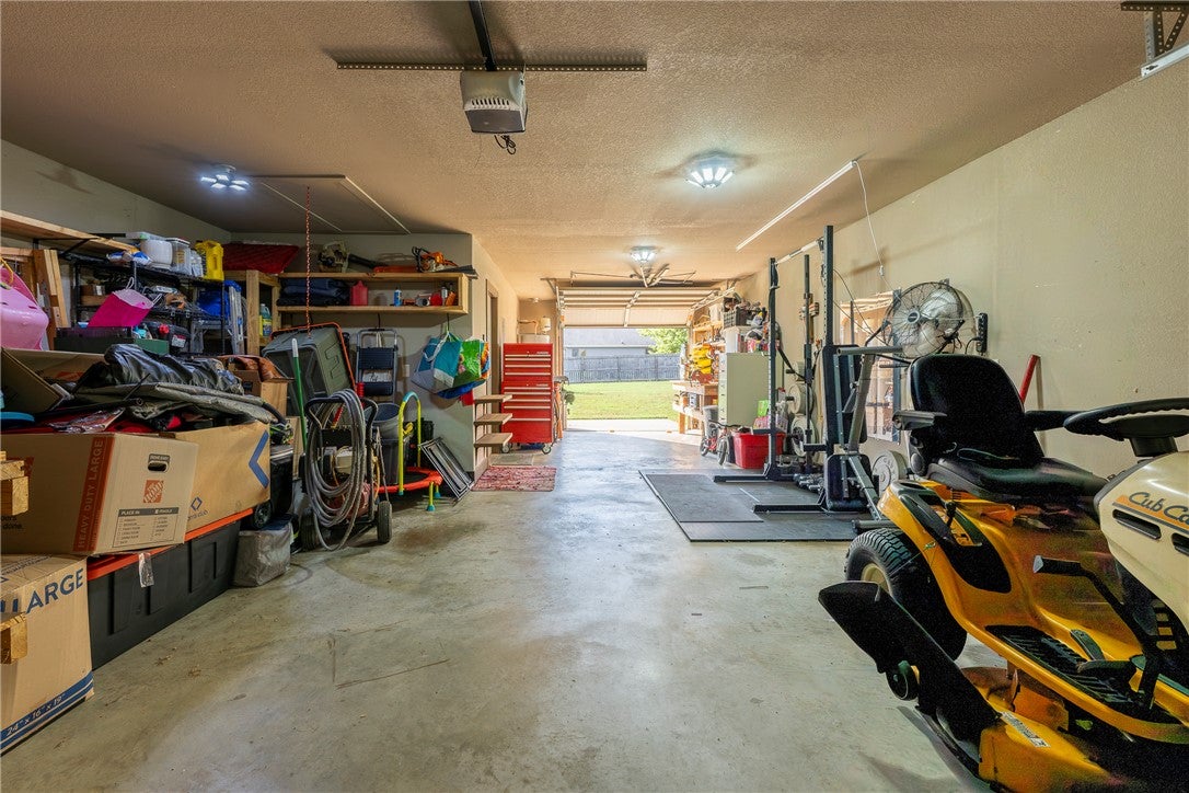 6102 SW Thorney Cove