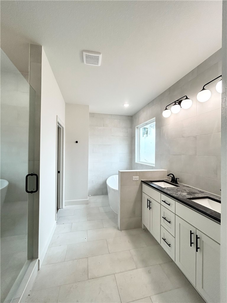 Country Club - Residential