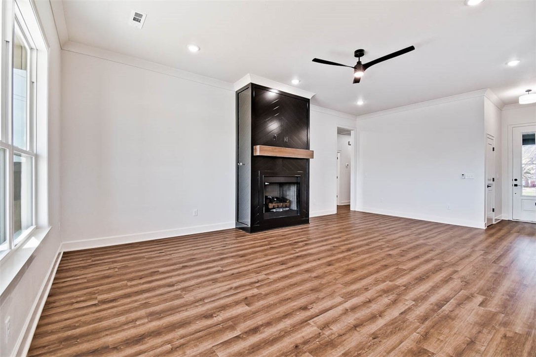 Country Club - Residential