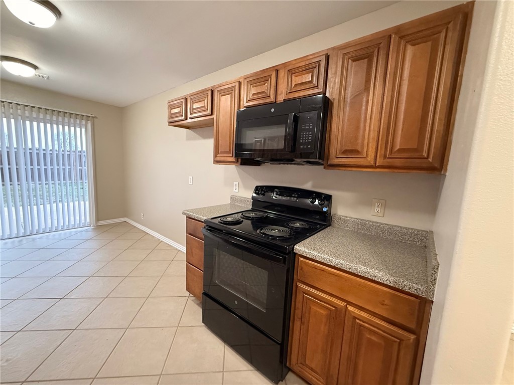 Rollers Ridge Sub Rogers - Residential Lease