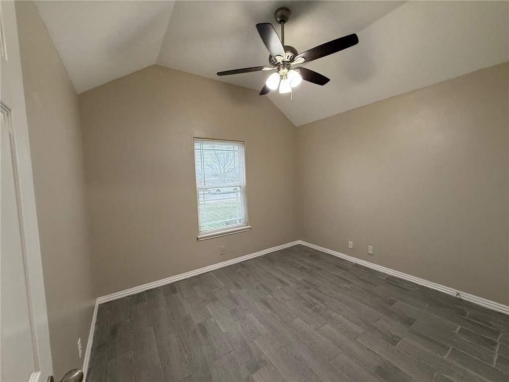 Rollers Ridge Sub Rogers - Residential Lease