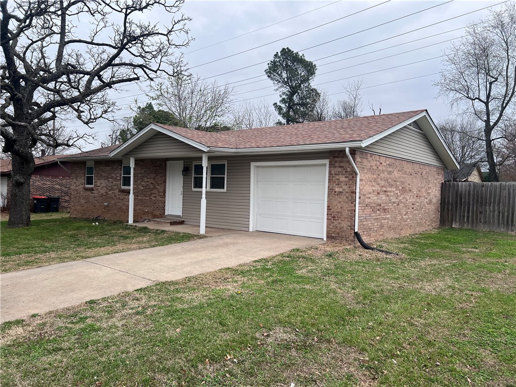 Super Clean, available today. 3 bed room, 1 full & 1 half bath, LVP and tile flooring through out. 1 car garage, large fenced back yard. Great location close to everything NWA has to offer. Pets negotiable, No smoking No Cats. $40 application & processing fee per adult.