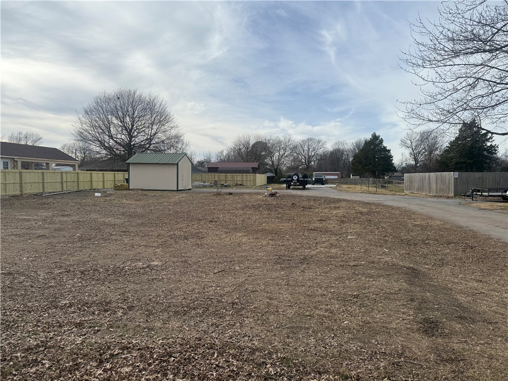 Springdale Outlots - Land