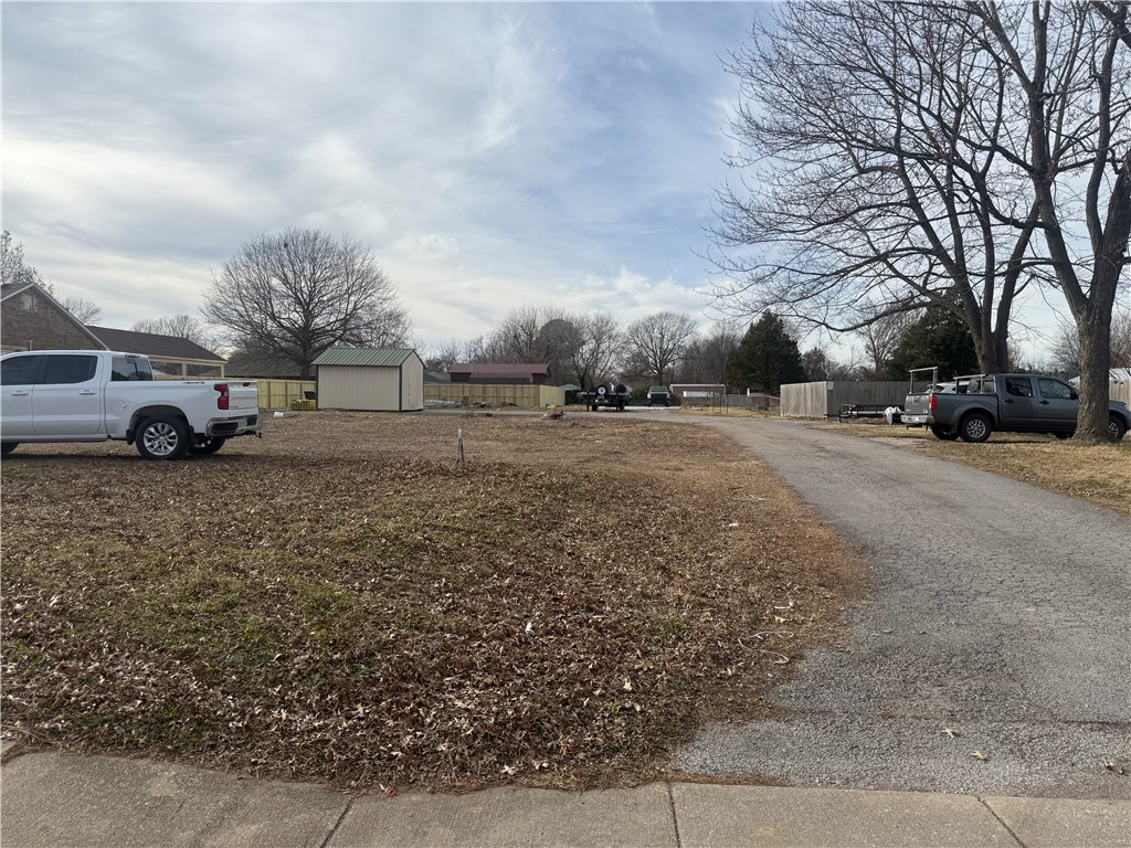 Springdale Outlots - Land