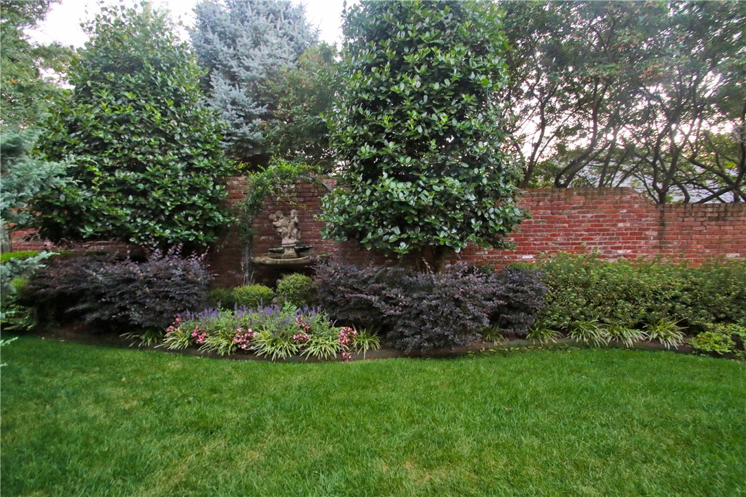 Pinnacle Golf & Cc Rogers - Residential