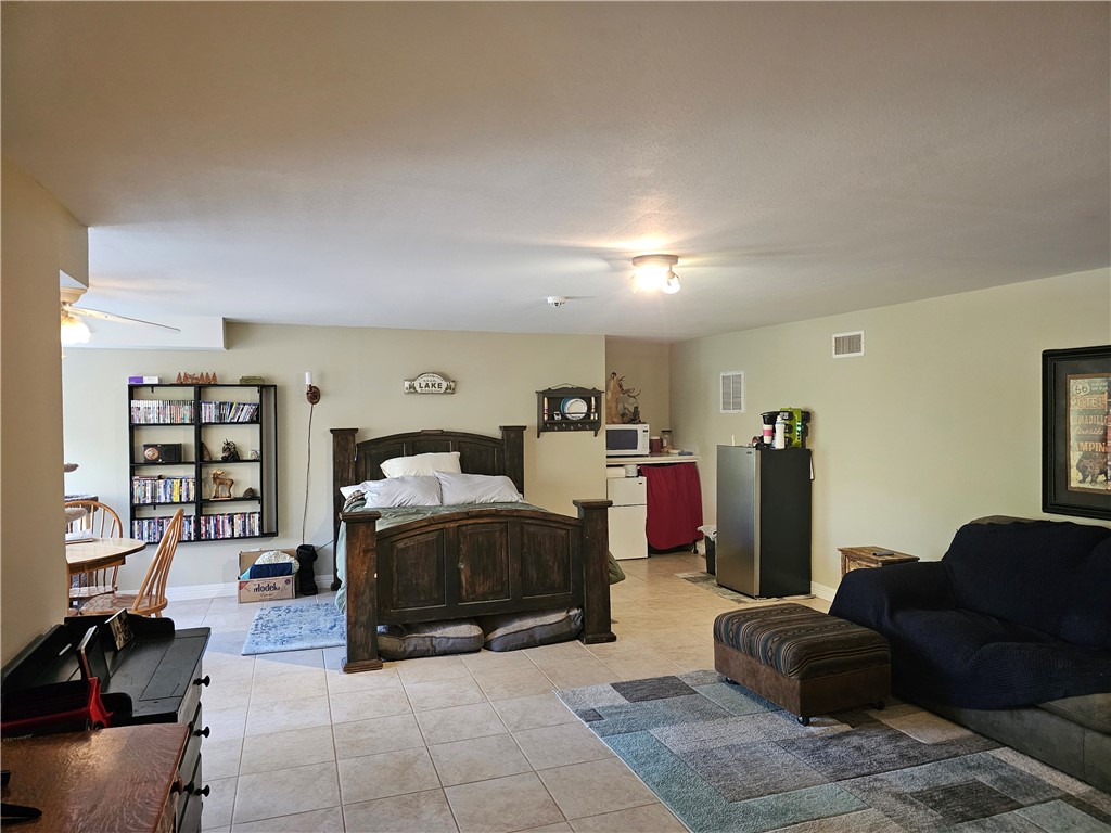 Unit 5 Holiday Island - Residential