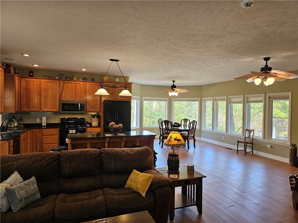 Unit 5 Holiday Island - Residential