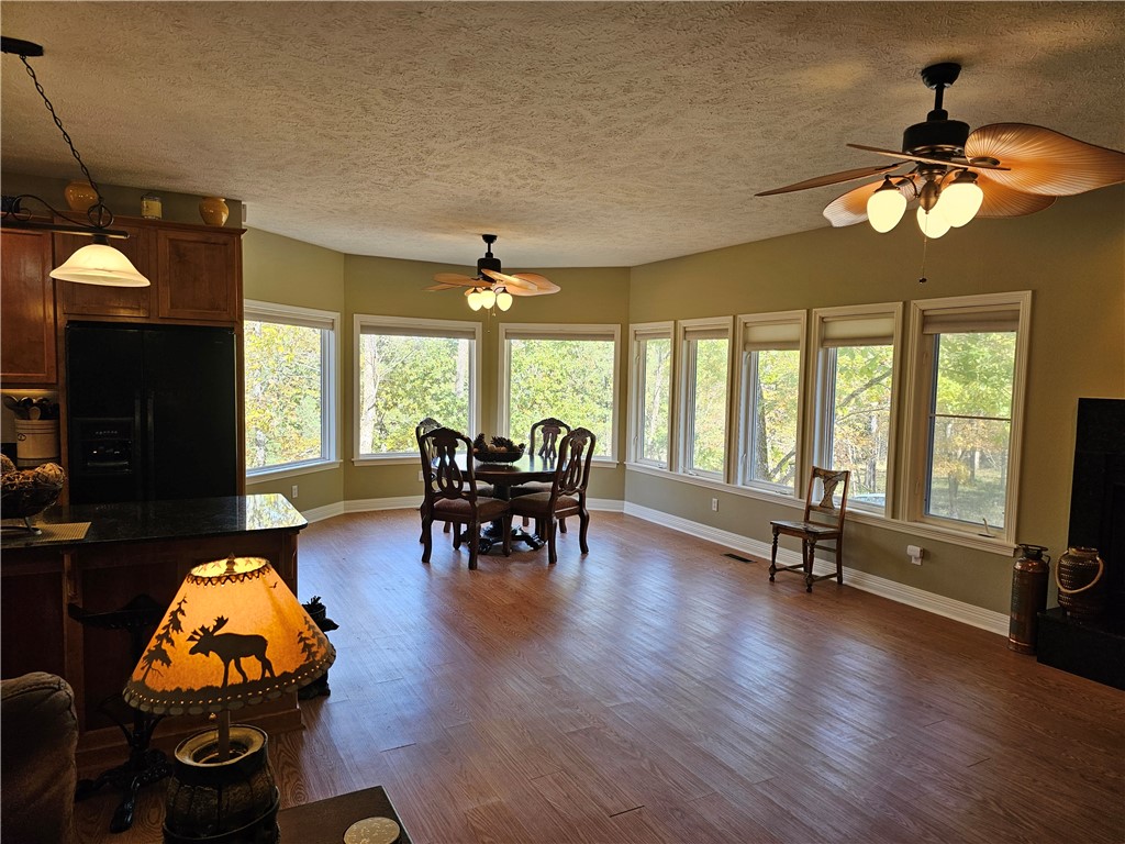 Unit 5 Holiday Island - Residential