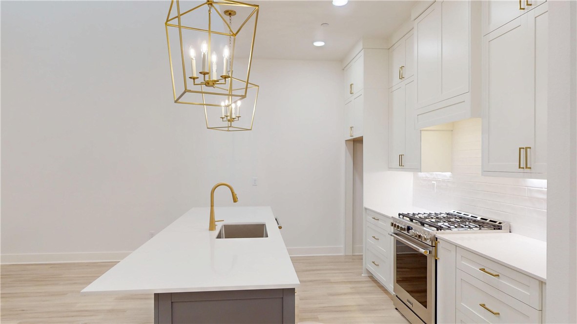 Bellview Place Rogers - Residential Income