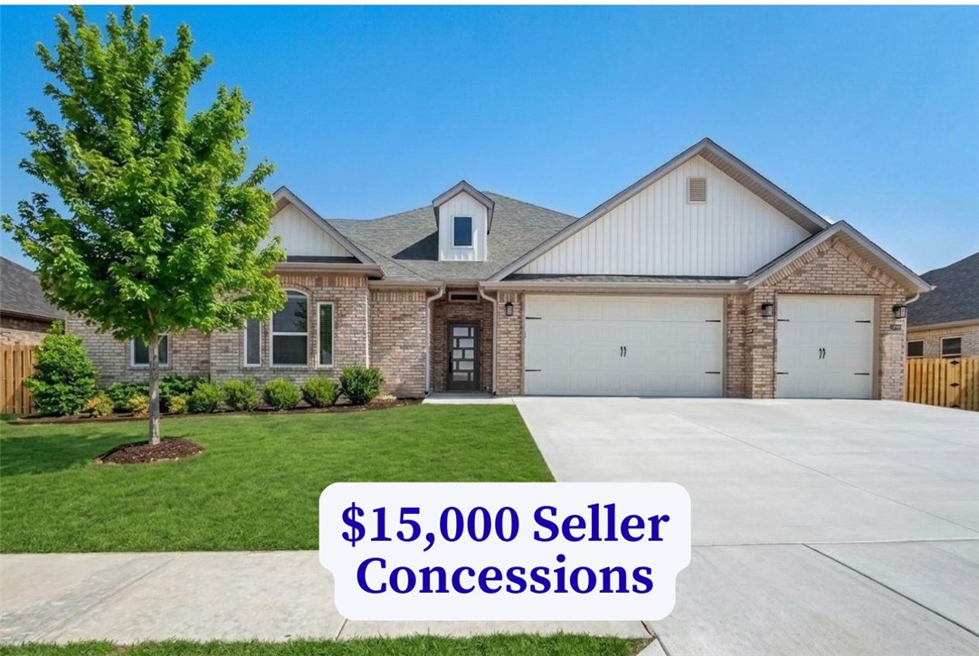 Photo 1 of 27 — 2304 Charles Street, Pea Ridge, AR 72751