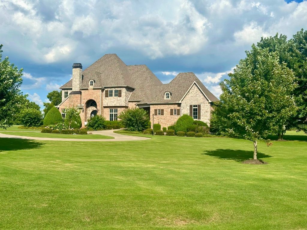 Stunning 5-bed, 5.5-bath estate on 2 acres in Bridgewater Estates. Features include a chef’s kitchen with fireplace, hand-scraped floors, formal study, workout room, and wet bar. The outdoor oasis offers a pool, outdoor shower, pool house with bathroom and storage, fire pit, and irrigation system. Includes a 3-car garage and beautiful views. Located on the corner lot of Horsemeadow & Maywood.