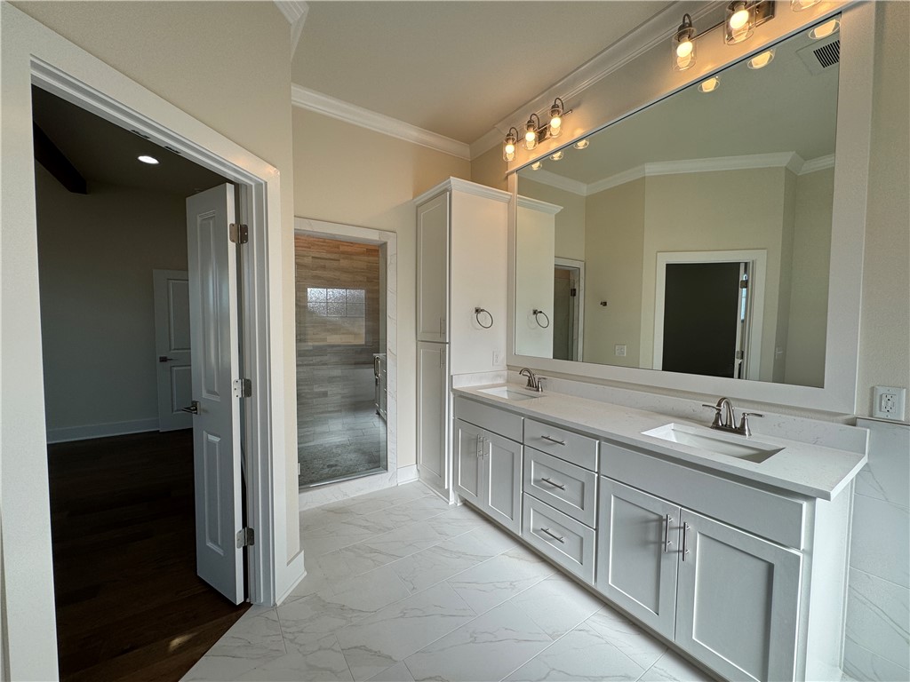 Crescent View - Residential