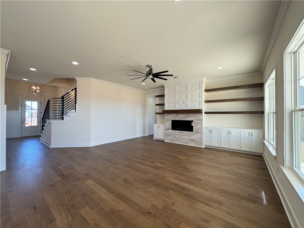 Crescent View - Residential