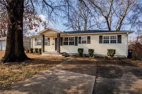 Photo of 508 Geneva Street, Springdale, AR 72762 (MLS # 1333658)