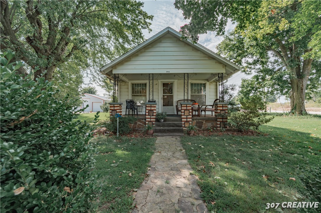 This home is being sold AS IS. This is a perfect first time home. Lots of storage, nice yard and near schools.