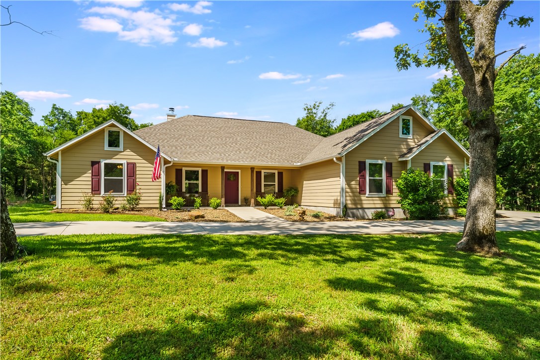 Serene living near Beaver Lake! Beautiful views of the lake can be seen from the top of Whitney Mountain.
One-owner custom home built in 2022 with Southwest Homes. This gorgeous home boasts 4 bedrooms with 2 primary suites, 3.5 bathrooms, large mud room next to the garage with connecting laundry room, exceptionally large covered back porch with an uncovered sunny patio portion, and multiple lots on 1.12 acres. Fourth bedroom located by the front entry could be desired as a home office. Home has fiber cement hardie board siding and a circle driveway. 10x12 shed conveys with home and lifetime leaf shield gutter warranty is transferable.
The Lost Bridge Village Community offers a private airport, a Community Center equipped with a library, and a Recreational Center with a community pool, playground, and multi-use tennis courts.
Extra amenities within a few minutes drive include Lost Bridge Marina and Lost Bridge South and North Park.
Start enjoying Beaver Lake in this beautiful custom built home!