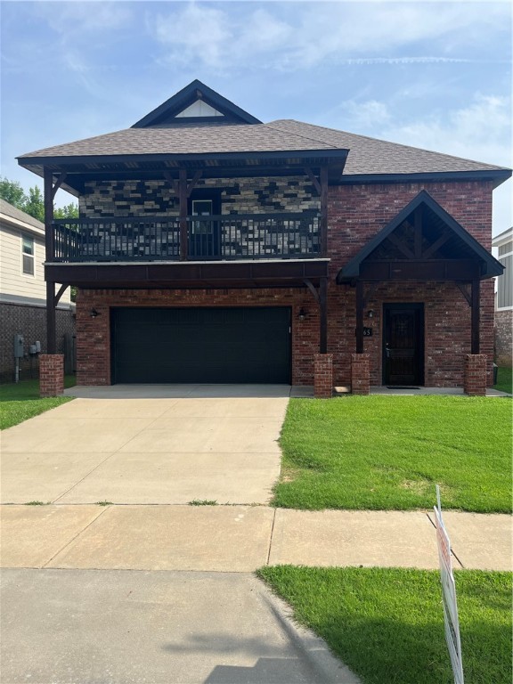 Welcome to this beautifully updated 3-bedroom, 3.5-bath home in a prime Fayetteville location—perfect for University of Arkansas students or anyone looking for comfort and convenience! Each spacious bedroom features its own private bathroom, offering the ideal setup for roommates or guests. Enjoy the modern open-concept layout, complete with stunning granite countertops, brand-new flooring throughout, and fresh interior paint. Situated just a short drive from campus and downtown Fayetteville, this home combines style, functionality, and unbeatable location. Don't miss this exceptional opportunity!