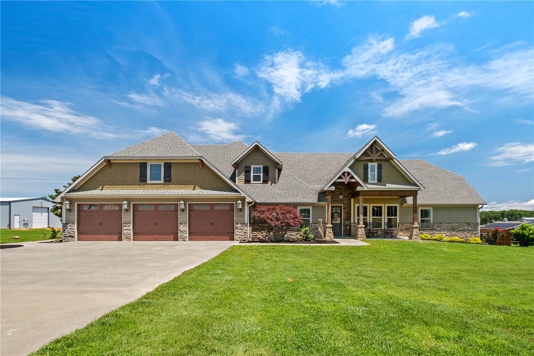 Photo 1 of 56 — 15468 Vaughn Road, Decatur, AR 72722