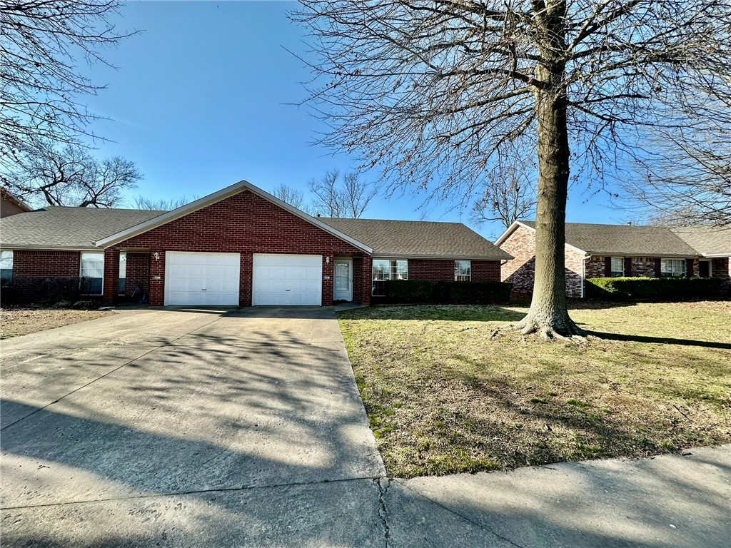 This remodeled duplex offers a prime location just 4 minutes from downtown Rogers. Enjoy easy access to I-49, making commuting a breeze. Outdoor lovers will appreciate the proximity to Lake Atalanta, Beaver Lake, and the Monte Ne boat ramp. With nearby shops, restaurants, and recreational spots, this property offers the perfect blend of convenience and nature. Lawn care included for added ease and comfort. **$250 pet fee per pet.**