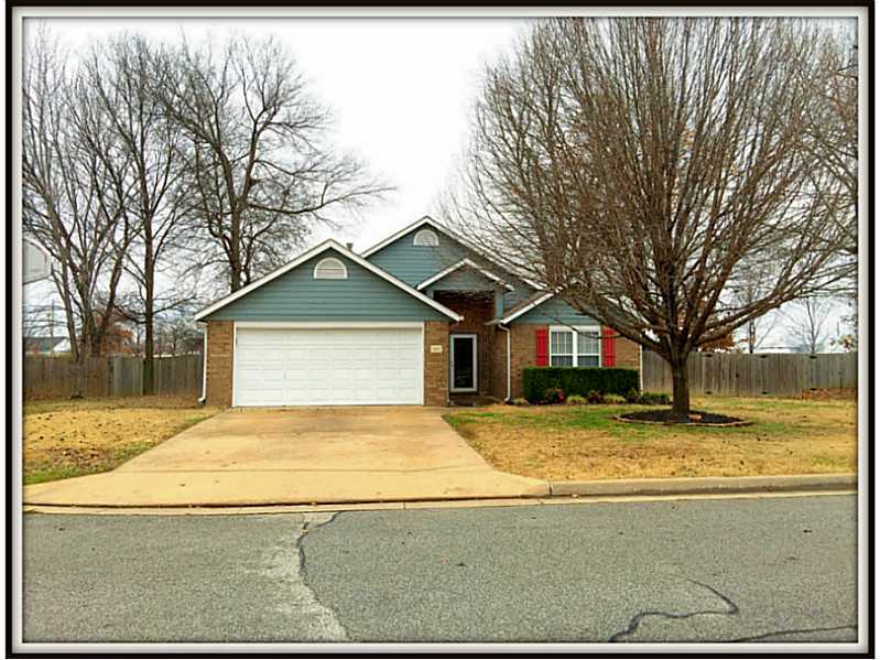 Great location just off of 412 Hwy! Home features brick and HardiePlank siding exterior, covered patio, privacy fence & a storage shed. Interior features include nice size living room, granite kitchen tops with tile backsplash, carpet/tile flooring &more!,New roof in 2015 and new furnace in 2014.New Paint. Contact to see this home today!