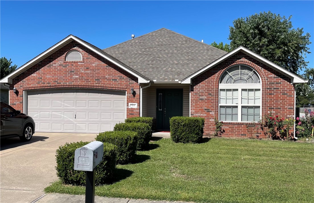 This well-maintained ONE OWNER home in a very desirable location (near Gentry Schools) won't last long! Recently updated with Whirlpool Gold self-cleaning gas range, Whirlpool Gold large microwave, and new blinds throughout. Master Bed with ensuite, whirlpool tub, separate shower, double sinks and walk-in closet. Tray and vaulted ceilings enhance the living spaces. Extras include Gas-log Fireplace, Covered Patio, Pantry, Washer/Dryer connections and mature trees in backyard. Corner Lot near end of quiet street.