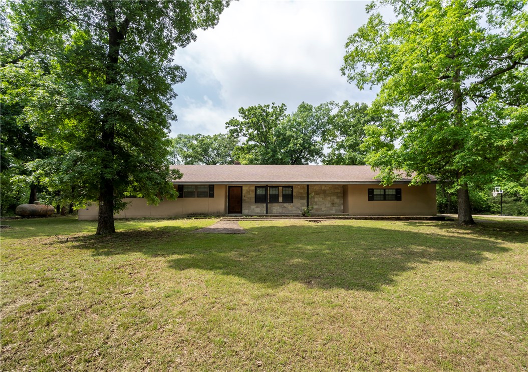 8107 Bob White Lane