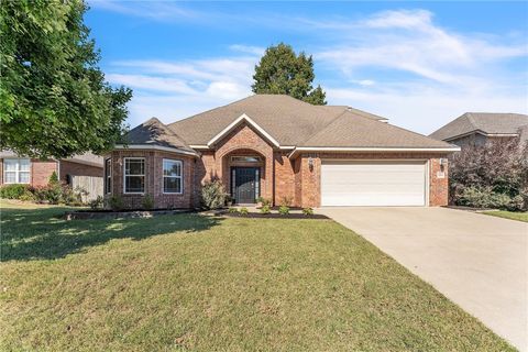 5703 W Casey Drive Rogers AR 72758