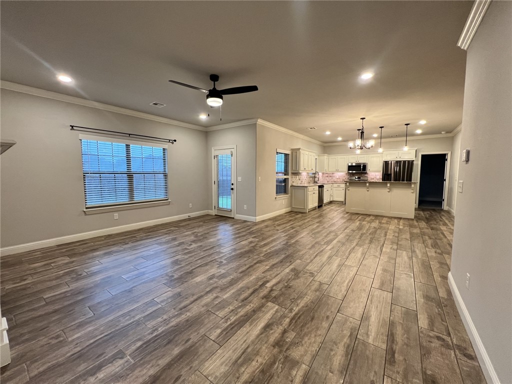 Oak Creek Springdale - Residential Lease
