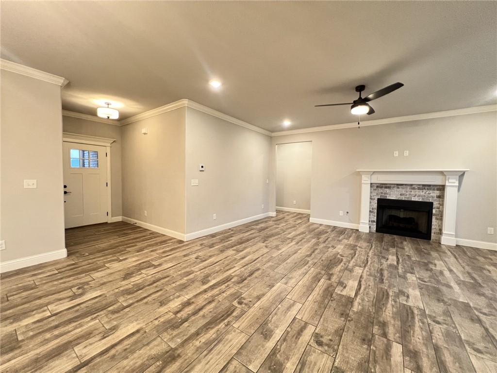 Oak Creek Springdale - Residential Lease