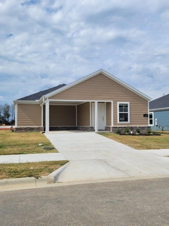 3 bedroom, 2 bath home with vaulted ceilings in the living room, granite countertops, stainless steel appliances, walk-in closets, LVP flooring, carpeting in the bed rooms, master has tray ceiling, fenced yard.