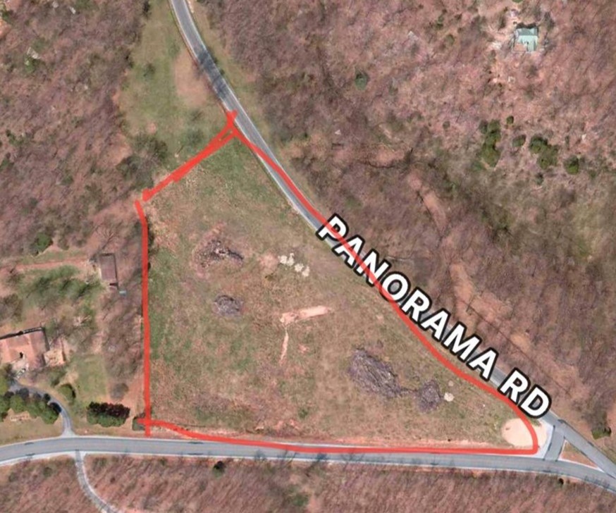 Very nice acreage close to town, great building site. Bring your horses or other animals. No restrictions and mobiles welcome.