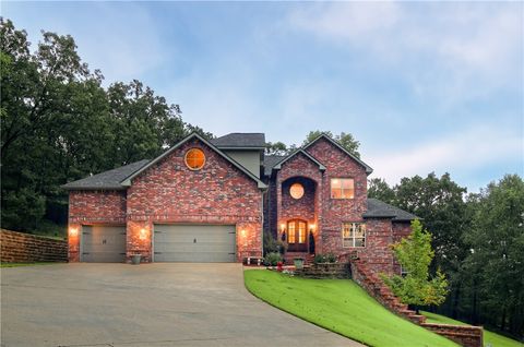 Photo of 2464 N Fox Trail, Fayetteville, AR 72703 (MLS # 1323843)