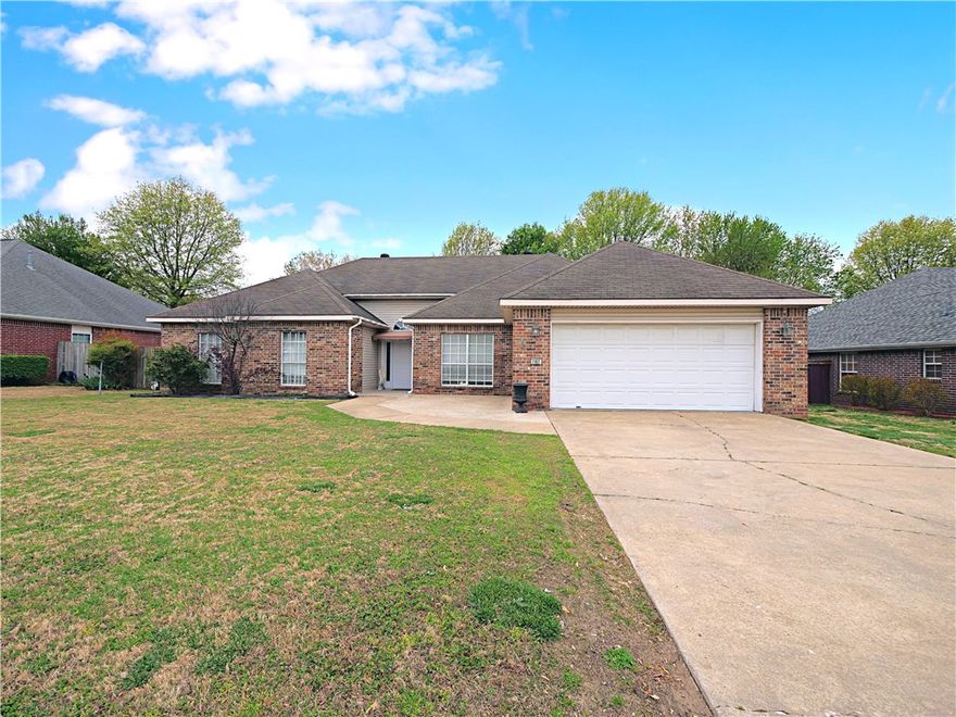 Great location near I-49, shopping and restaurants. In desired Whispering Timbers this property has a warm and inviting backyard to spend your summer days. Fridge convey with property. &#xD;&#xA;Call now to schedule your appointment.