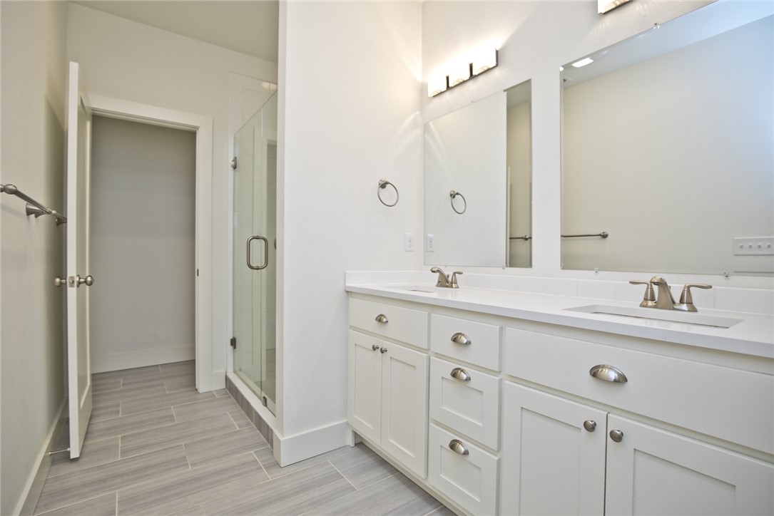 T J Hollands Sub Bentonville - Residential Lease