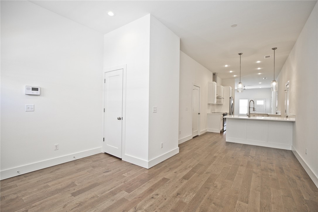 T J Hollands Sub Bentonville - Residential Lease