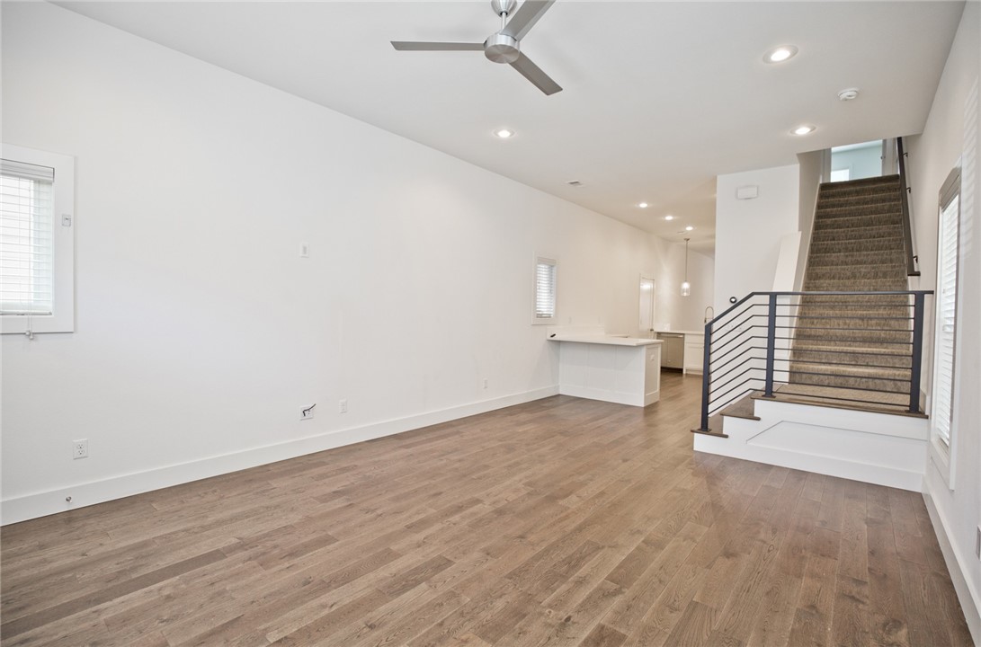 T J Hollands Sub Bentonville - Residential Lease