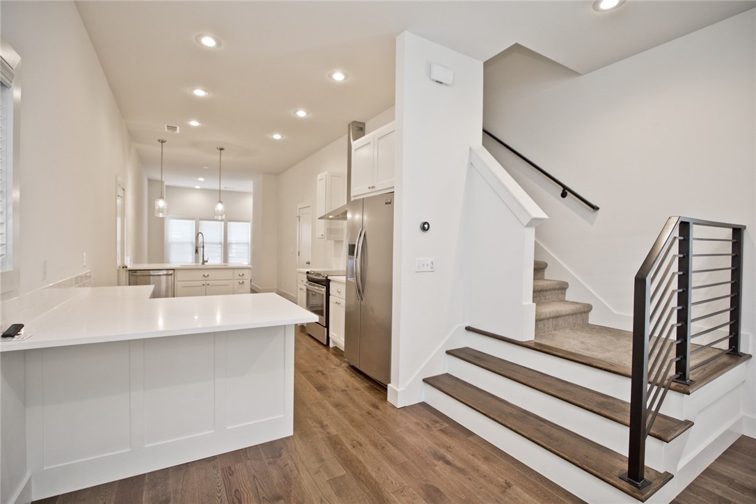 T J Hollands Sub Bentonville - Residential Lease