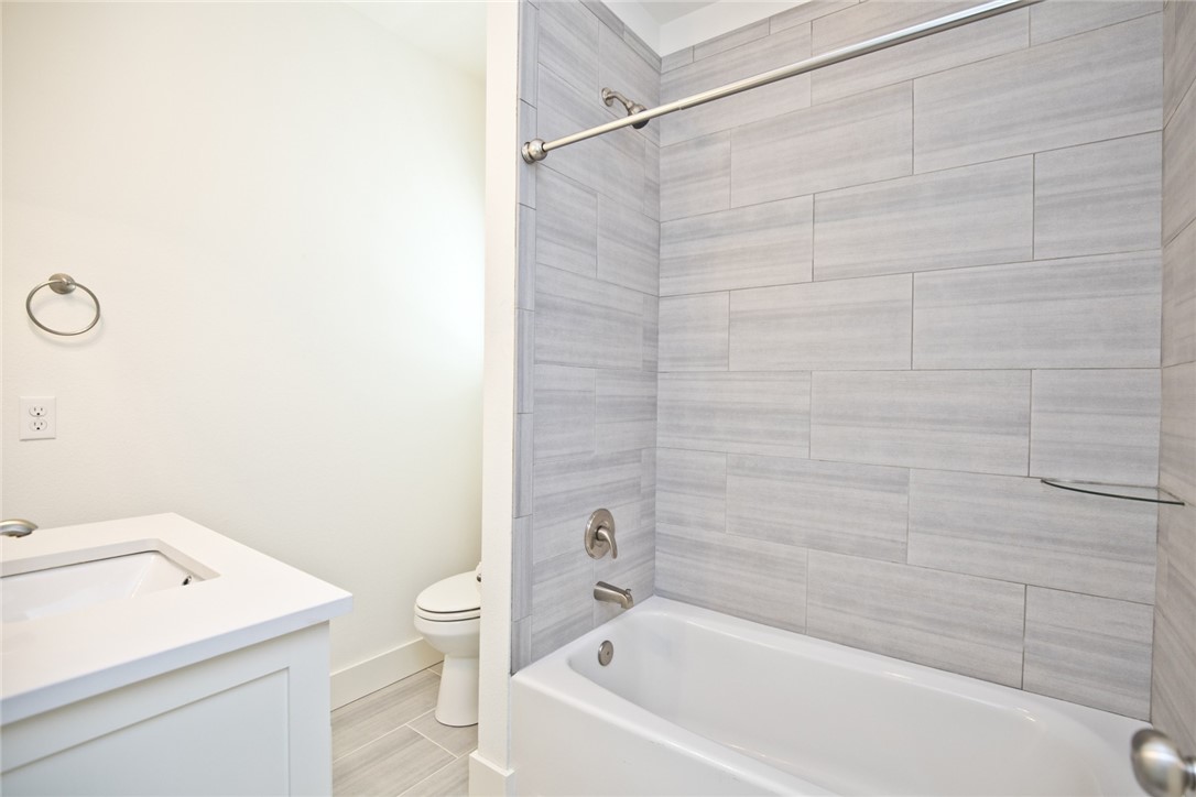 T J Hollands Sub Bentonville - Residential Lease