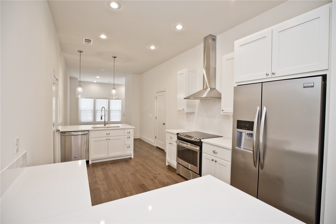 T J Hollands Sub Bentonville - Residential Lease