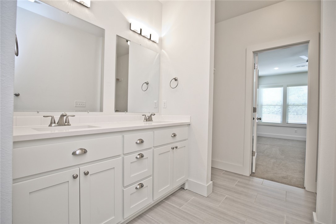 T J Hollands Sub Bentonville - Residential Lease