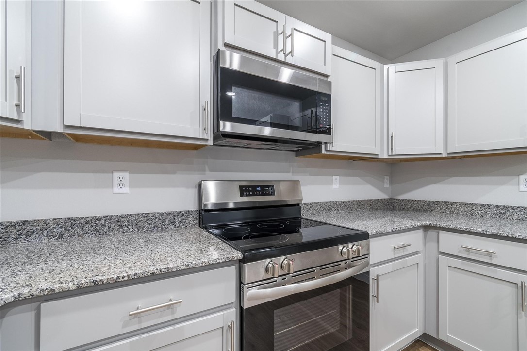 Woodward Park Ph I Highfill - Residential Lease