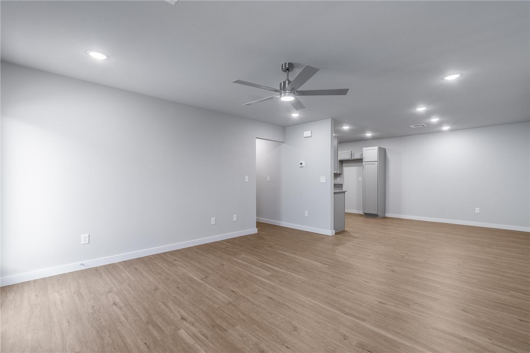 Woodward Park Ph I Highfill - Residential Lease