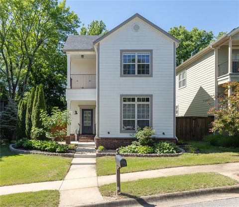 Photo of 1699 E Amber Drive, Fayetteville, AR 72703 (MLS # 1346804)