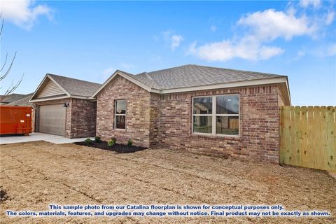 Photo of 1029 Marquis Avenue, Lowell, AR 72745 (MLS # 1343654)