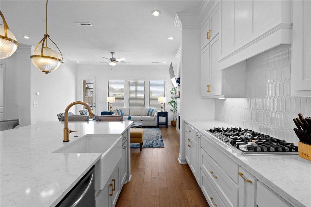 Savannah Estates Rogers - Residential