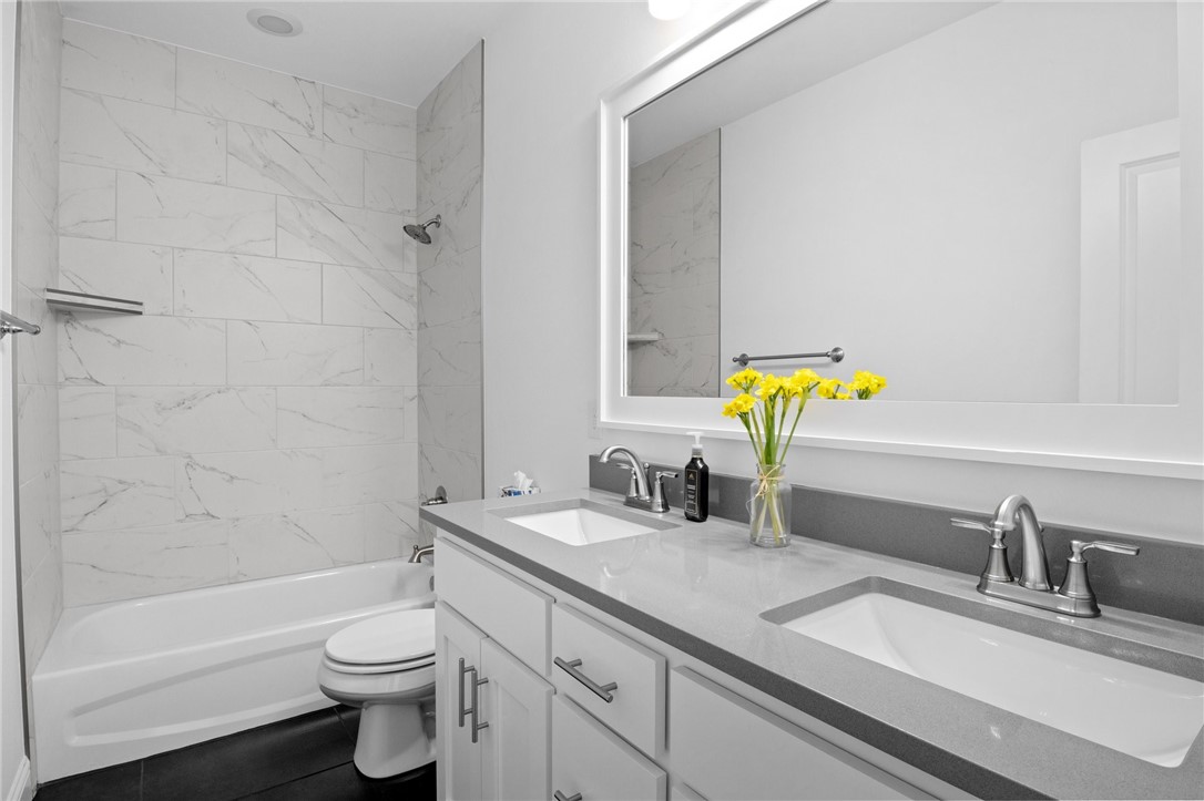 Savannah Estates Rogers - Residential