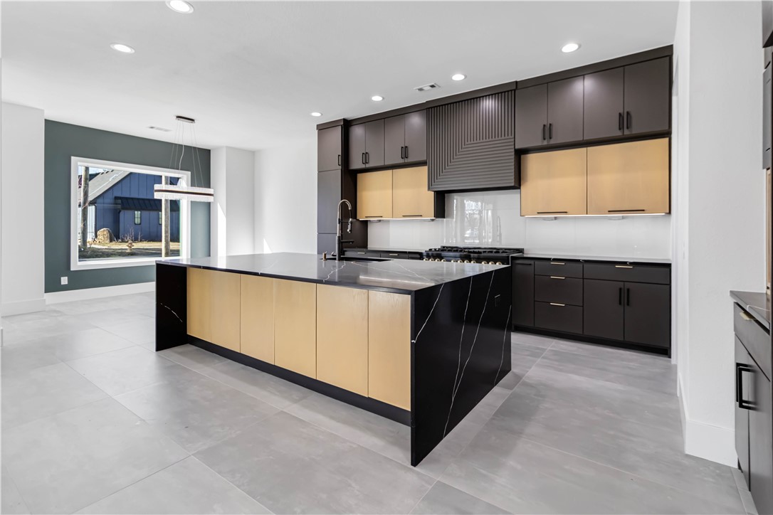 HAPPY HOME SUB-BENTONVILLE - Residential